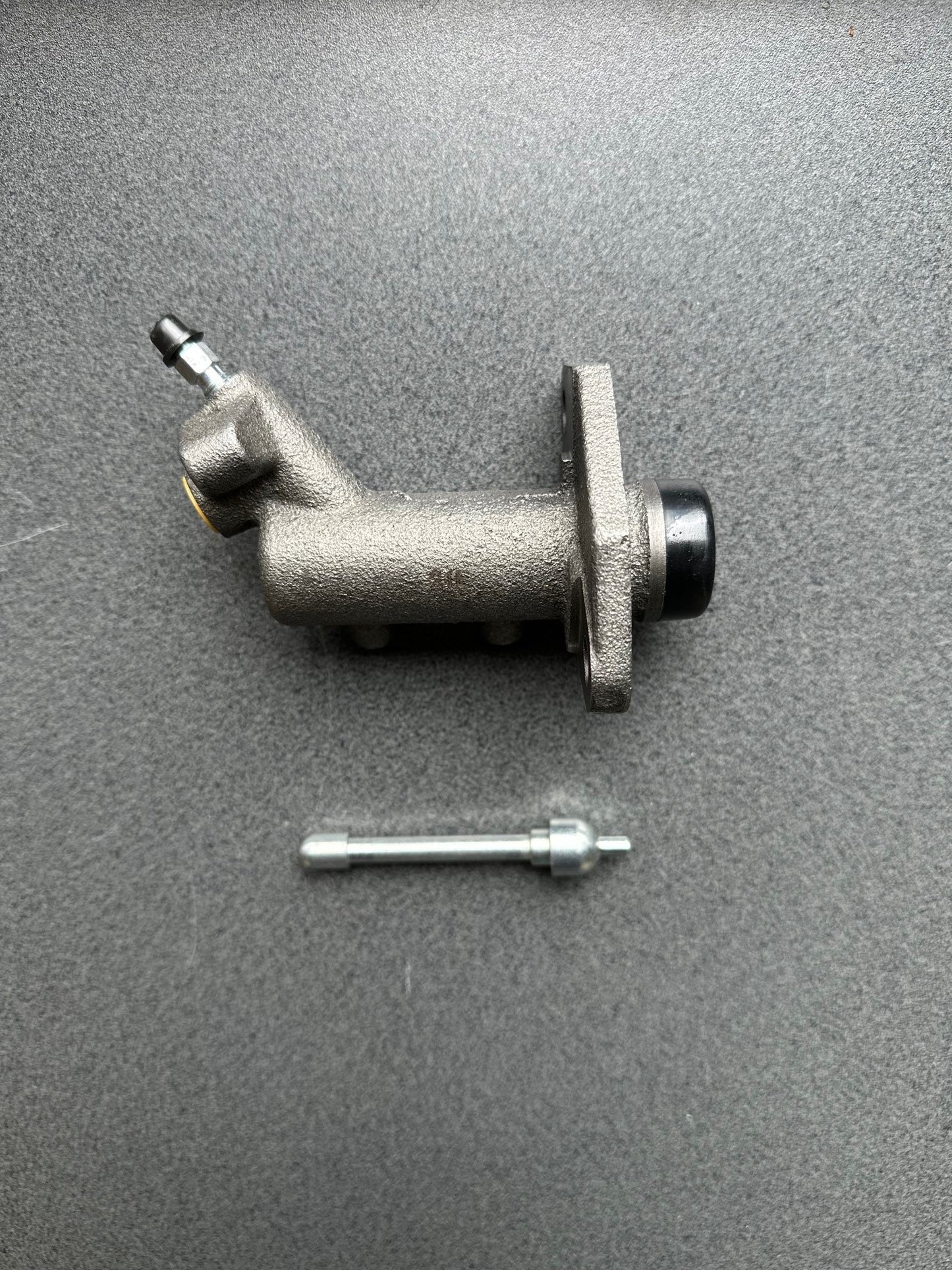 Jackaroo Clutch Slave Cylinder