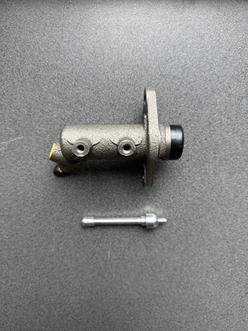 Jackaroo clutch slave cylinder